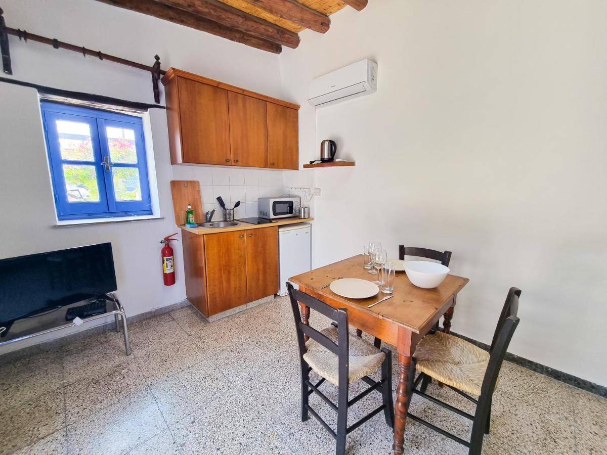 Apartament Athena's Pool Oasis